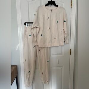 Lou & Grey Cream Embroidered Jogger Set
